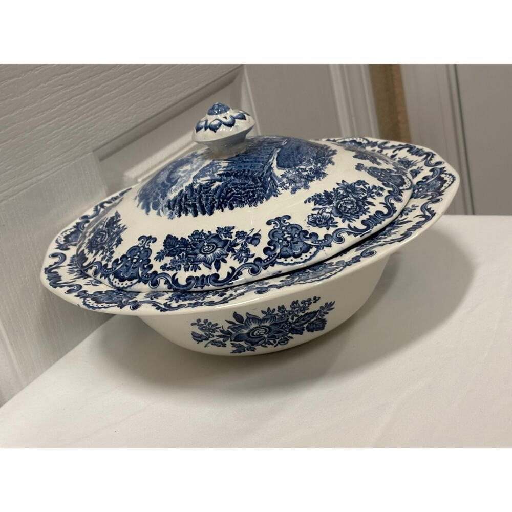 Vintage Enoch Wedgwood Royal Homes Britain Covered Vegetable Bowl Blue White - Picture 10 of 15